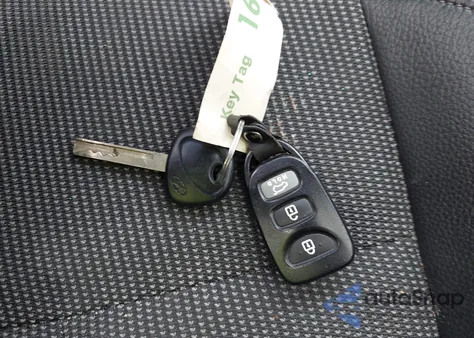 2016 Hyundai Veloster из США, поврежденный, VIN KMHTC6AD3GU285980